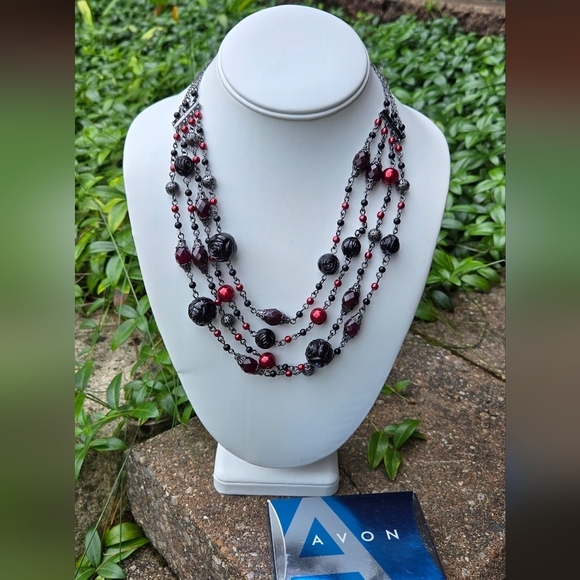 Avon 2006 Black Red Beaded Multi-Strand Rose Necklace - Picture 1 of 17